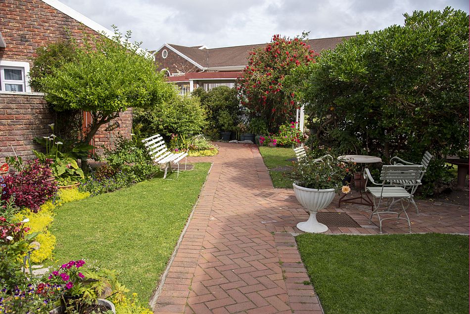 Leisure Gardens Retirement Village